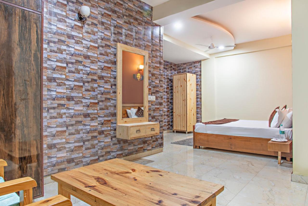 Hillcrest Heights Panzió Kasauli Kültér fotó