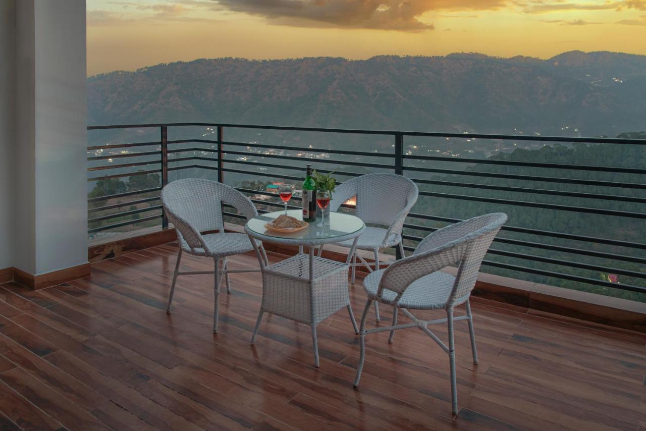 Hillcrest Heights Panzió Kasauli Kültér fotó